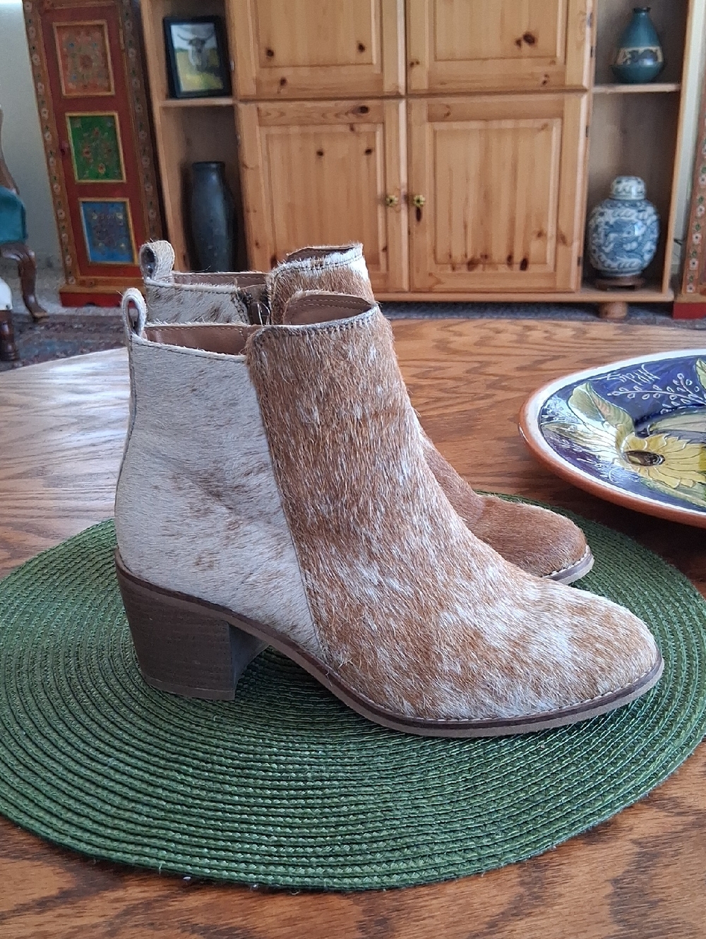 Myra Tan Brown White Calf Hair Leather Maximalist Cowgirl Ankle Booties Size 6 - Picture 10 of 11